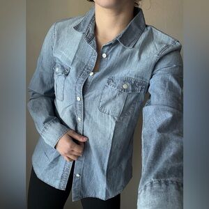 J. Crew Denim jean chambray Button down Shirt size small preppy coastal